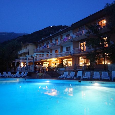 Hotel Alpi Malcesine Exterior foto