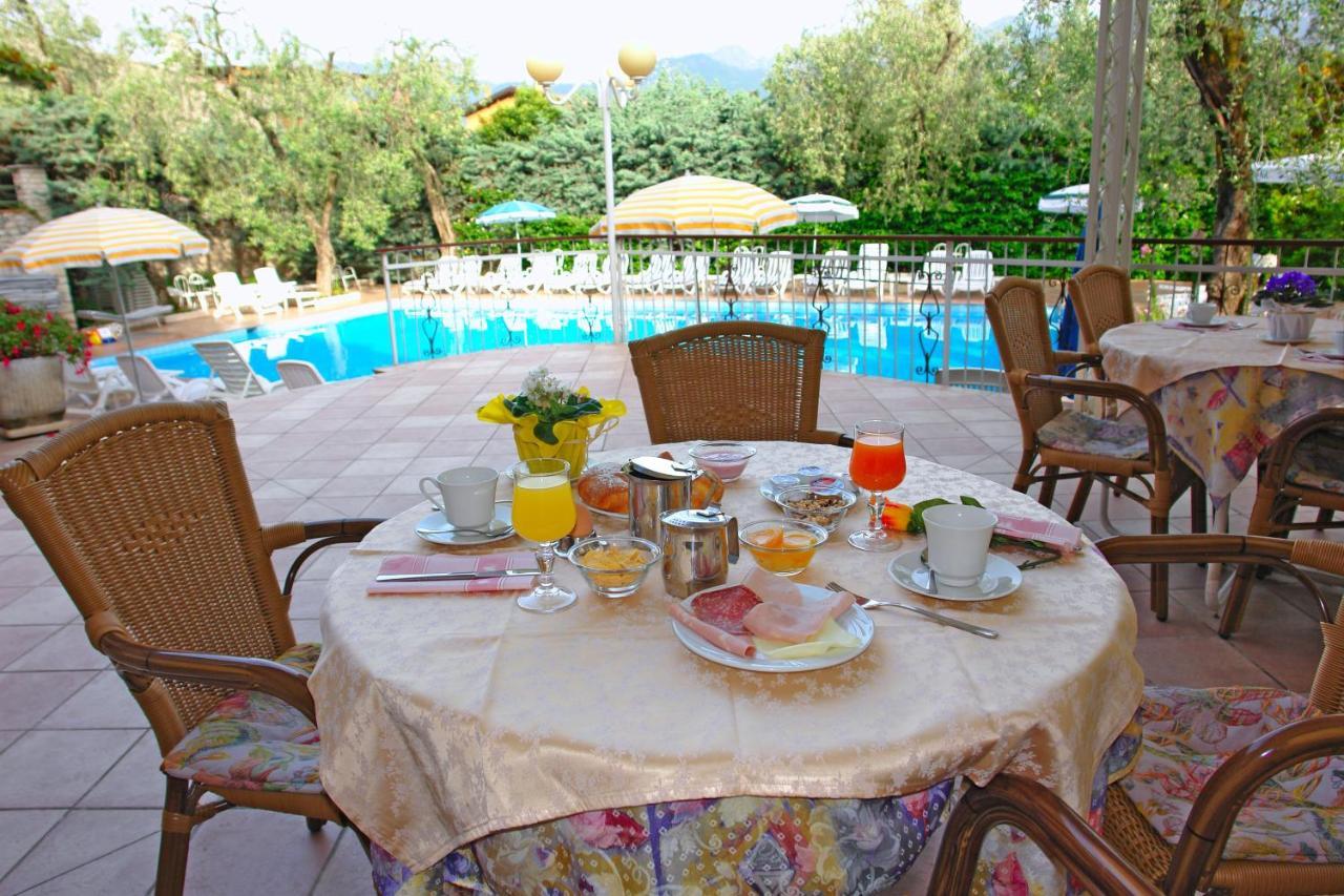 Hotel Alpi Malcesine Exterior foto