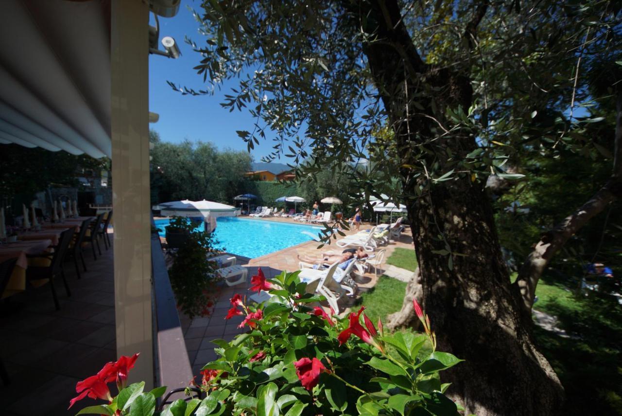 Hotel Alpi Malcesine Exterior foto