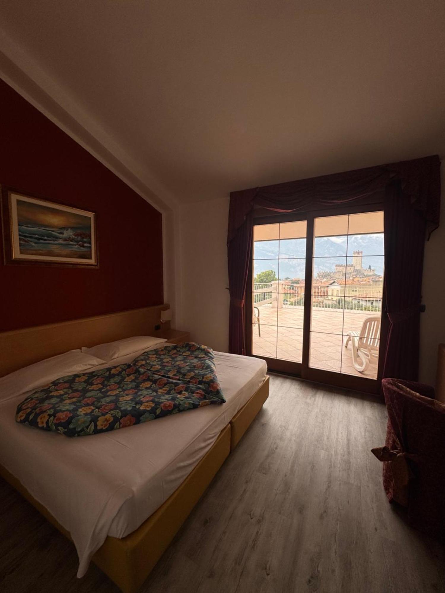 Hotel Alpi Malcesine Exterior foto