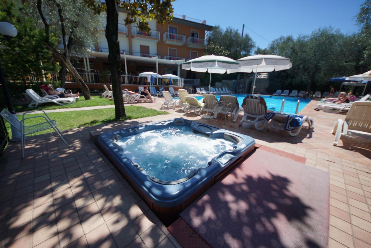 Hotel Alpi Malcesine Exterior foto