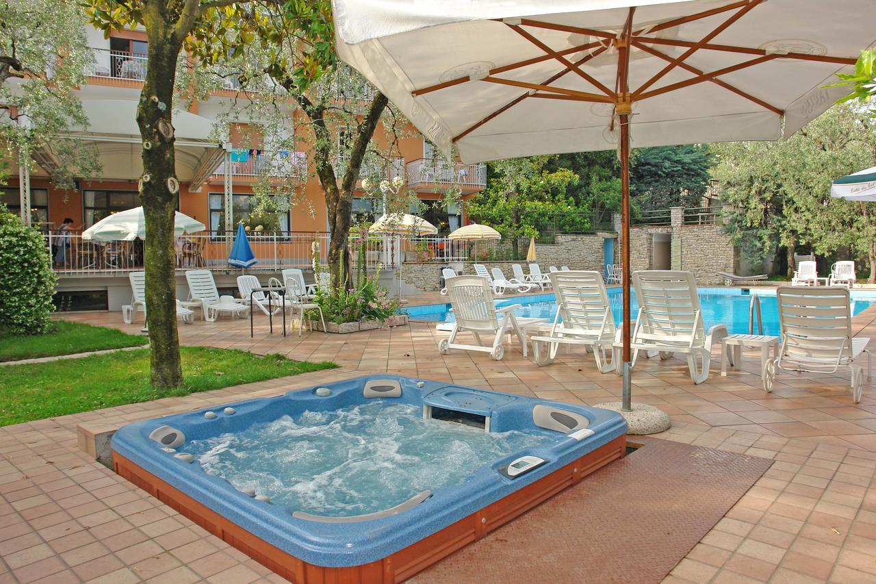 Hotel Alpi Malcesine Exterior foto